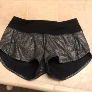 Shiny/pattern lululemon speed up shorts